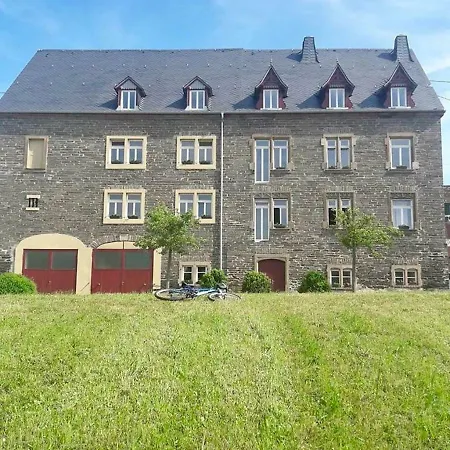 The Wine Cellar In The Old Gemeinde House Brauneberg Exterior photo