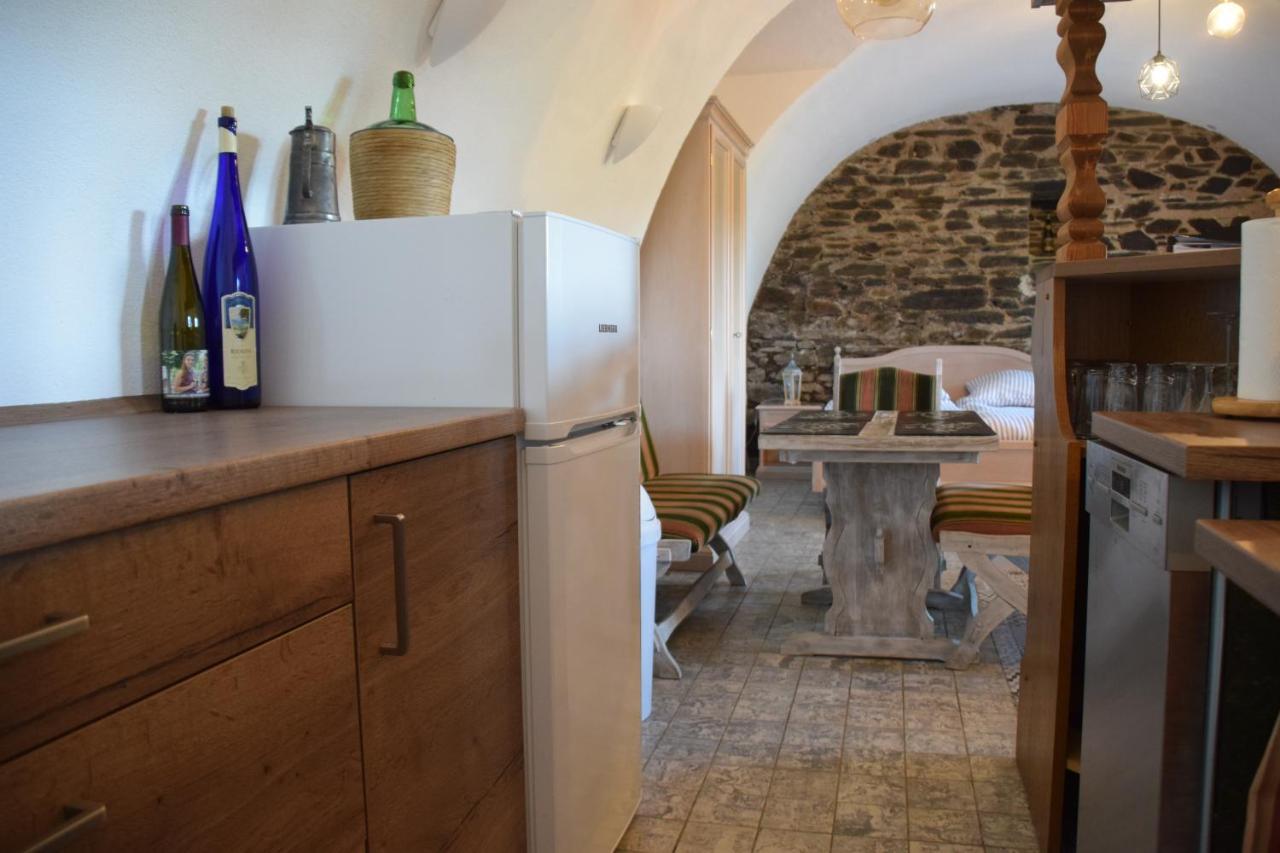 Apartment The Wine Cellar In The Old Gemeinde House Brauneberg